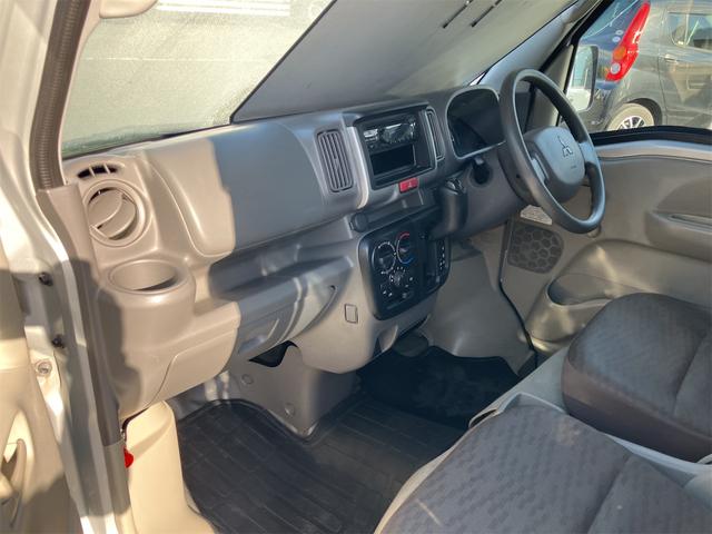 ミニキャブバン Ｍ　４ＷＤ　２ｎｄ発進付　オートマ　両側スライドドア　ＣＤ　エアコン　パワステ（25枚目）