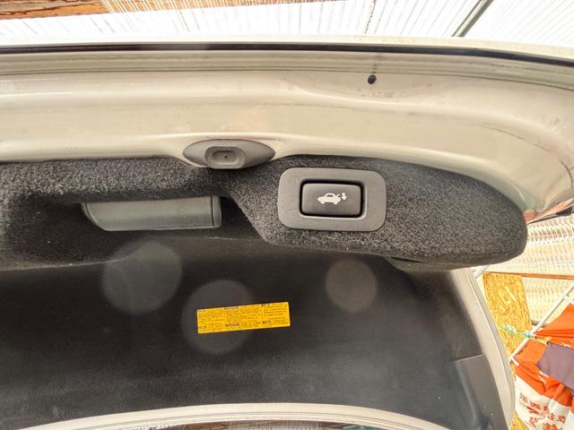 ＬＳ ＬＳ６００ｈＬ　４ＷＤロングボディー　ナビＴＶバックカメラ　マークレビンソン　黒皮シート　サンルーフ　パワートランク　ステアリングヒーター　クルーズコントロール　ドライブレコーダー（36枚目）