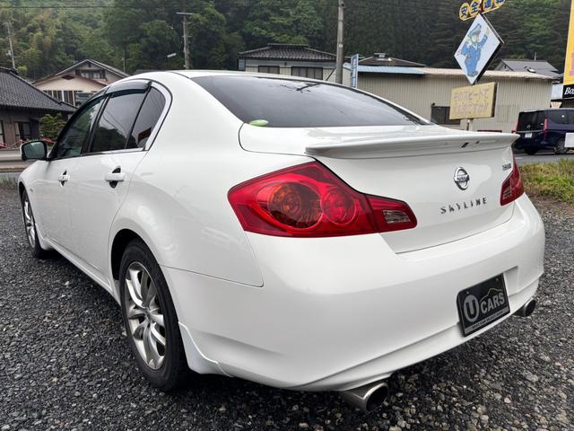 スカイライン ２５０ＧＴ　ナビ／テレビ／バックカメラ／社外マフラー／前席Ｐシート／黒革調シートカバー／ＥＴＣ／ＨＩＤヘッドライト／プッシュスタート／スマートキー（7枚目）