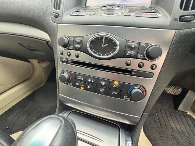 スカイライン ２５０ＧＴ　ナビ／テレビ／バックカメラ／社外マフラー／前席Ｐシート／黒革調シートカバー／ＥＴＣ／ＨＩＤヘッドライト／プッシュスタート／スマートキー（16枚目）