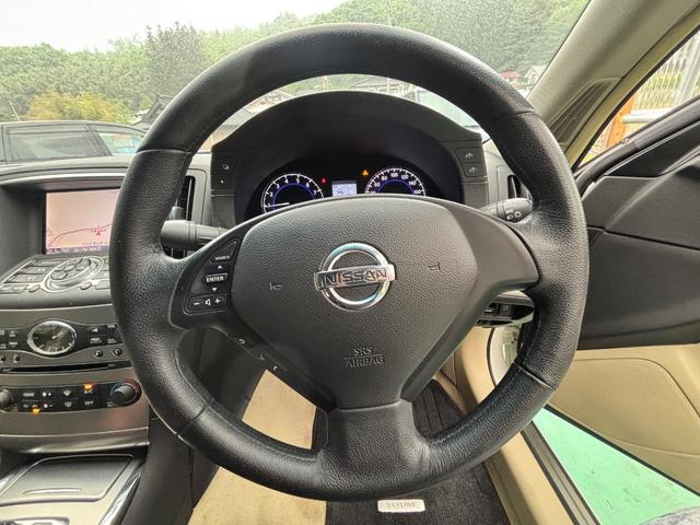 スカイライン ２５０ＧＴ　ナビ／テレビ／バックカメラ／社外マフラー／前席Ｐシート／黒革調シートカバー／ＥＴＣ／ＨＩＤヘッドライト／プッシュスタート／スマートキー（18枚目）