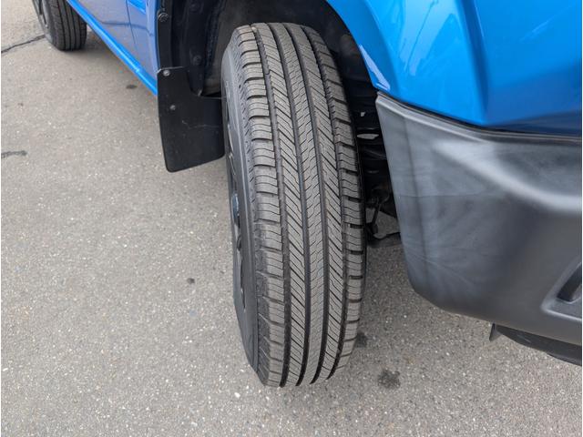 ジムニー ＸＬ　４ＷＤ　４ＡＴ　ナビ・オーディオレス　機械式副変速機４ＷＤ　横滑り防止機能　オートエアコン　シートヒーター　プッシュスタート（29枚目）