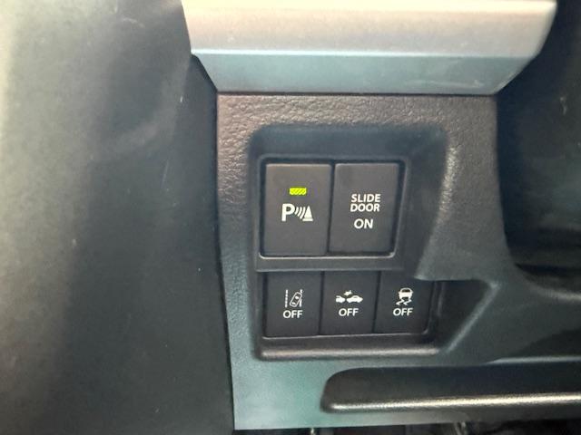 スペーシアギア ＨＹＢＲＩＤ　ＸＺ　２型　４ＷＤ　衝突被害軽減Ｓ　全方位ナビ　４ＷＤ　衝突被害軽減システム　アイドリングストップ　横滑り防止機能　衝突安全ボディ　バックカメラ　オートライト　スライドドア　プッシュスタート　プッシュスタート　シートヒーター　オートエアコン（26枚目）