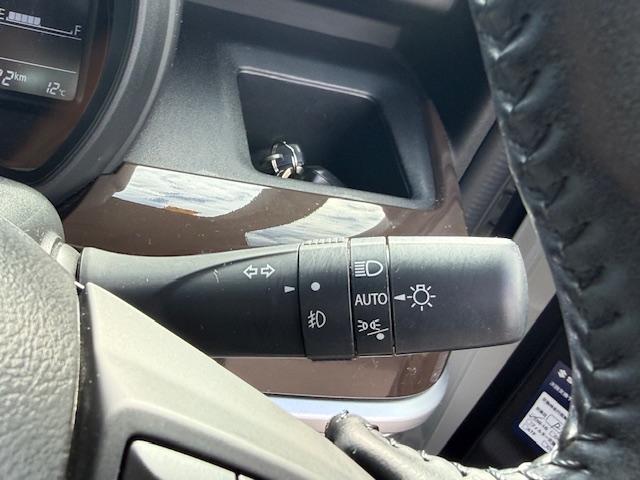 スペーシアギア ＨＹＢＲＩＤ　ＸＺ　２型　４ＷＤ　衝突被害軽減Ｓ　全方位ナビ　４ＷＤ　衝突被害軽減システム　アイドリングストップ　横滑り防止機能　衝突安全ボディ　バックカメラ　オートライト　スライドドア　プッシュスタート　プッシュスタート　シートヒーター　オートエアコン（29枚目）