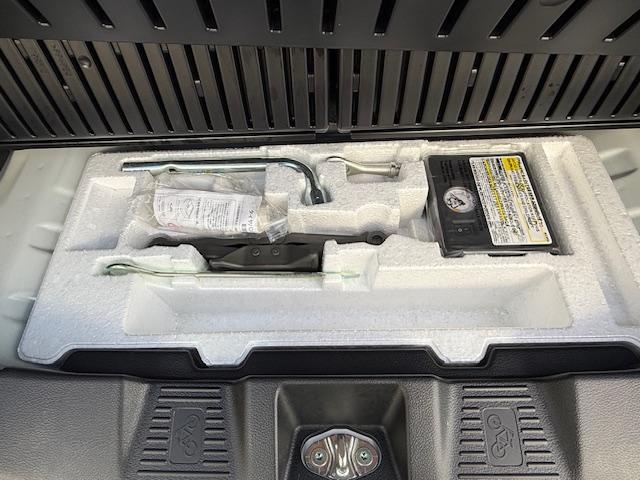 スペーシアギア ＨＹＢＲＩＤ　ＸＺ　２型　４ＷＤ　衝突被害軽減Ｓ　全方位ナビ　４ＷＤ　衝突被害軽減システム　アイドリングストップ　横滑り防止機能　衝突安全ボディ　バックカメラ　オートライト　スライドドア　プッシュスタート　プッシュスタート　シートヒーター　オートエアコン（38枚目）