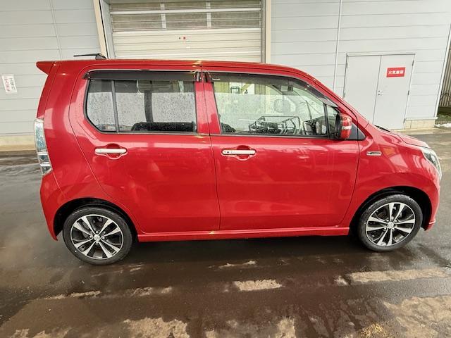 ワゴンＲ ２０周年記念車　ＭＨ３４型　２型　４ＷＤ　４ＷＤ　衝突被害軽減システム　アイドリングストップ　横滑り防止機能　衝突安全ボディ　オートライト　Ｂｌｕｅｔｏｏｔｈ　プッシュスタート　シートヒーター（4枚目）