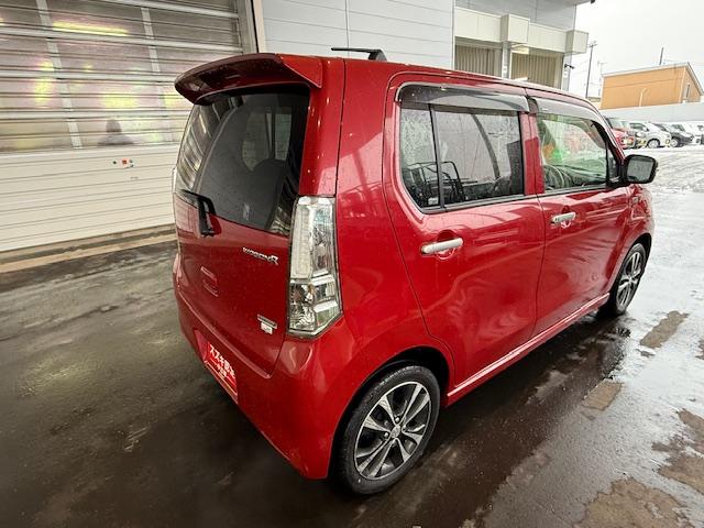 ワゴンＲ ２０周年記念車　ＭＨ３４型　２型　４ＷＤ　４ＷＤ　衝突被害軽減システム　アイドリングストップ　横滑り防止機能　衝突安全ボディ　オートライト　Ｂｌｕｅｔｏｏｔｈ　プッシュスタート　シートヒーター（8枚目）