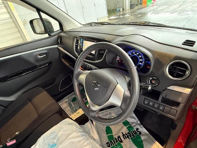 ワゴンＲ ２０周年記念車　ＭＨ３４型　２型　４ＷＤ　４ＷＤ　衝突被害軽減システム　アイドリングストップ　横滑り防止機能　衝突安全ボディ　オートライト　Ｂｌｕｅｔｏｏｔｈ　プッシュスタート　シートヒーター（15枚目）