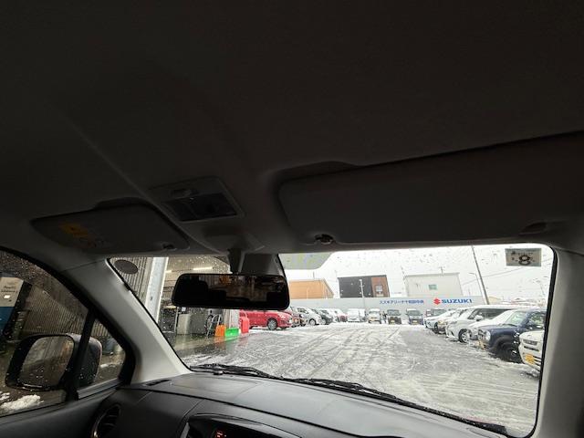 ワゴンＲ ２０周年記念車　ＭＨ３４型　２型　４ＷＤ　４ＷＤ　衝突被害軽減システム　アイドリングストップ　横滑り防止機能　衝突安全ボディ　オートライト　Ｂｌｕｅｔｏｏｔｈ　プッシュスタート　シートヒーター（29枚目）