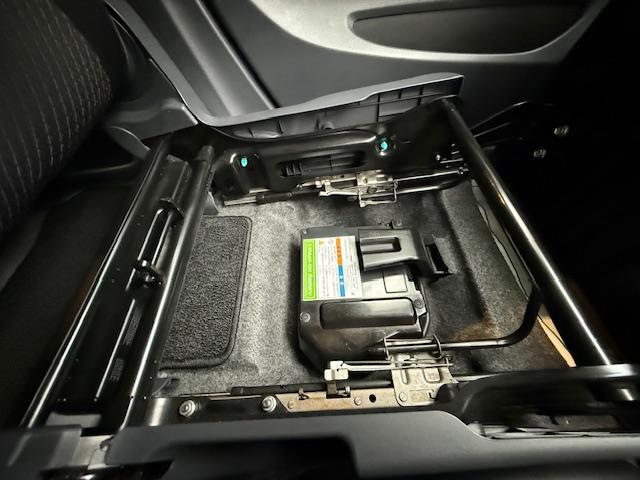 ワゴンＲ ２０周年記念車　ＭＨ３４型　２型　４ＷＤ　４ＷＤ　衝突被害軽減システム　アイドリングストップ　横滑り防止機能　衝突安全ボディ　オートライト　Ｂｌｕｅｔｏｏｔｈ　プッシュスタート　シートヒーター（33枚目）