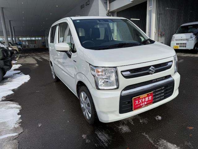 ワゴンＲ ＨＹＢＲＩＤ　ＦＸ－Ｓ　４型　４ＷＤ　衝突被害軽減Ｓ　４ＷＤ　衝突被害軽減システム　アイドリングストップ　横滑り防止機能　衝突安全ボディ　オートライト　プッシュスタート　シートヒーター　オートエアコン（6枚目）