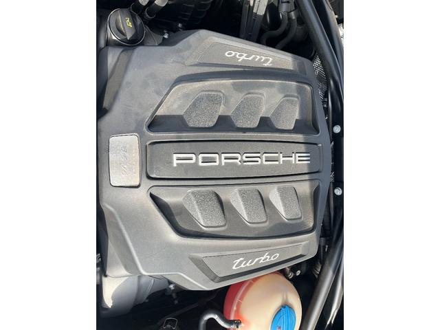 マカン マカン　ターボ　純正ナビ／バックカメラ／電動リア／黒革シート／ヒートシーター／ｓｐｏｒｔｓ　ｐｌｕｓモード／スポーツクロノ／純正ホイール（17枚目）