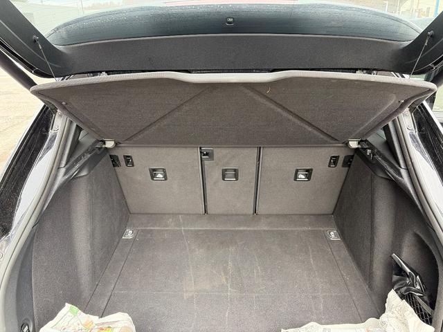 マカン マカン　ターボ　純正ナビ／バックカメラ／電動リア／黒革シート／ヒートシーター／ｓｐｏｒｔｓ　ｐｌｕｓモード／スポーツクロノ／純正ホイール（18枚目）