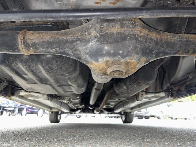 ステラ カスタムＲ　４ＷＤ　ＥＴＣ　バックカメラ　ナビ　ＴＶ　ＨＩＤ　スマートキー　アイドリングストップ　電動格納ミラー　ベンチシート　ＣＶＴ　盗難防止システム　ＡＢＳ　ＣＤ　ＵＳＢ　アルミホイール　衝突安全ボディ（43枚目）