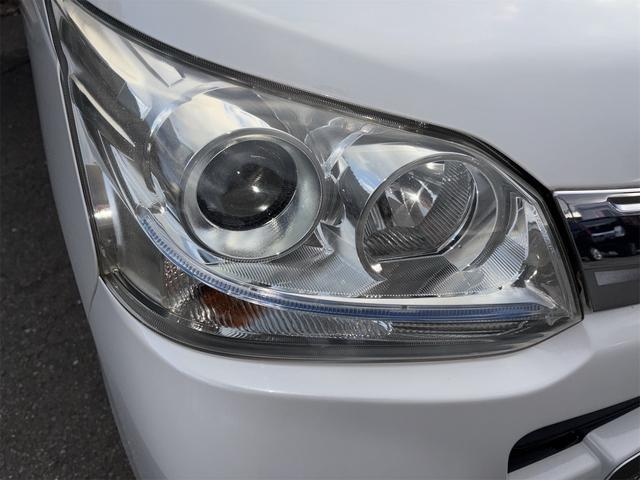 ステラ カスタムＲ　４ＷＤ　ＥＴＣ　バックカメラ　ナビ　ＴＶ　ＨＩＤ　スマートキー　アイドリングストップ　電動格納ミラー　ベンチシート　ＣＶＴ　盗難防止システム　ＡＢＳ　ＣＤ　ＵＳＢ　アルミホイール　衝突安全ボディ（49枚目）