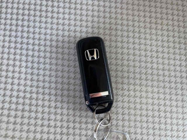 Ｎ－ＯＮＥ Ｇ・Ｌパッケージ　ドライブレコーダー　バックカメラ　オートライト　ＨＩＤ　スマートキー　アイドリングストップ　電動格納ミラー　ベンチシート　ＣＶＴ　盗難防止システム　ＡＢＳ　ＥＳＣ　ＣＤ　ＵＳＢ　アルミホイール（27枚目）