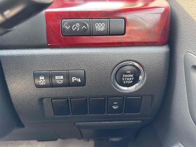 ヴェルファイア ２．４Ｚ　４ＷＤ　ドライブレコーダー　ＥＴＣ　バックカメラ　ナビ　クリアランスソナー　両側電動スライドドア　オートライト　ＨＩＤ　スマートキー　電動格納ミラー　後席モニター　３列シート　オットマン　ＣＶＴ（8枚目）