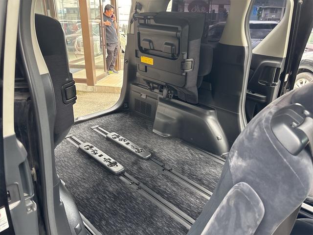 ヴェルファイア ２．４Ｚ　４ＷＤ　ドライブレコーダー　ＥＴＣ　バックカメラ　ナビ　クリアランスソナー　両側電動スライドドア　オートライト　ＨＩＤ　スマートキー　電動格納ミラー　後席モニター　３列シート　オットマン　ＣＶＴ（75枚目）