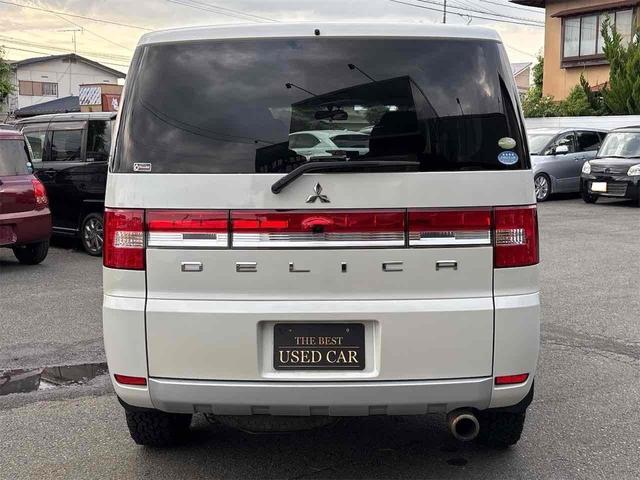 デリカＤ：５ Ｇ　パワーパッケージ　４ＷＤ　オートクルーズコントロール　両側スライドドア　ＨＩＤ　スマートキー　ＣＶＴ　社外ホイール　盗難防止システム　衝突安全ボディ　ＡＢＳ　ＥＳＣ　パワーステアリング　パワーウィンドウ（7枚目）