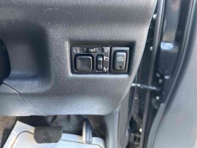 ジムニー ランドベンチャー 4WD ETC ナビ TV アルミホイール キーレスエントリー 電動格納ミラー シートヒーター 革シート AT 衝突安全ボディ CD ABS エアコン パワーステアリング パワーウィンドウ(19枚目)