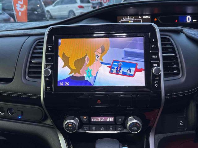 ＴＶ付きの車となっております。ドライブの合間の休憩中に気になる番組を見ることができます。