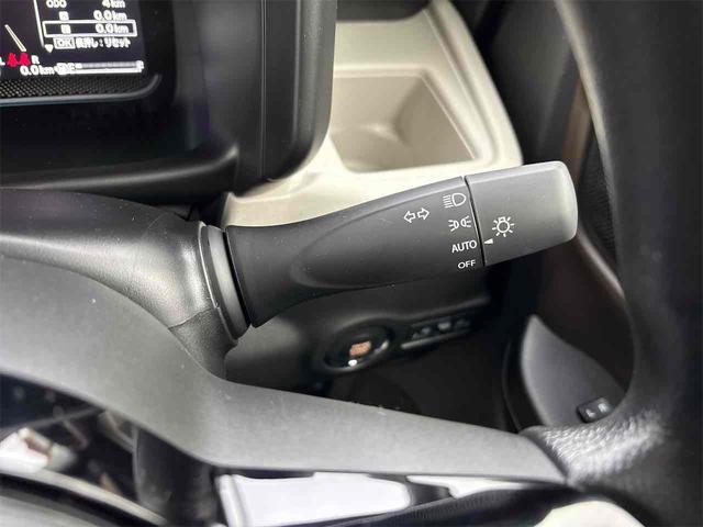 スペーシア ハイブリッドＸ　４ＷＤ　全周囲カメラ　両側電動スライドドア　クリアランスソナー　レーンアシスト　衝突被害軽減システム　オートライト　ＬＥＤヘッドランプ　スマートキー　アイドリングストップ　電動格納ミラー（16枚目）