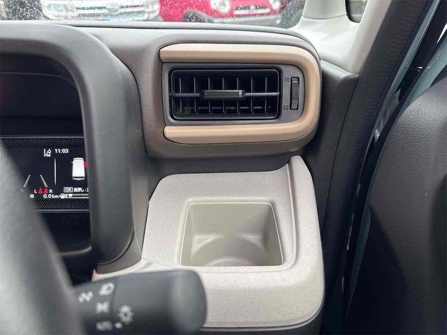 スペーシア ハイブリッドＸ　４ＷＤ　全周囲カメラ　両側電動スライドドア　クリアランスソナー　レーンアシスト　衝突被害軽減システム　オートライト　ＬＥＤヘッドランプ　スマートキー　アイドリングストップ　電動格納ミラー（17枚目）