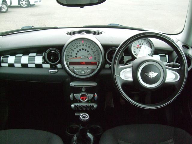 ＭＩＮＩ クーパー　クラブマン　６ＭＴ（15枚目）