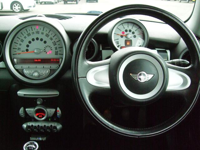 ＭＩＮＩ クーパー　クラブマン　６ＭＴ（16枚目）