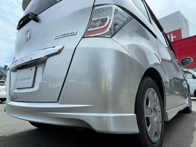 フリードハイブリッド ジャストセレクション　社外ナビ　ＴＶ　ＤＶＤ　エンスタ　ＥＴＣ　スマートキー　片側パワースライドドア　ＨＩＤライト　７人乗　横滑り防止装置　内外装クリーニング済（11枚目）