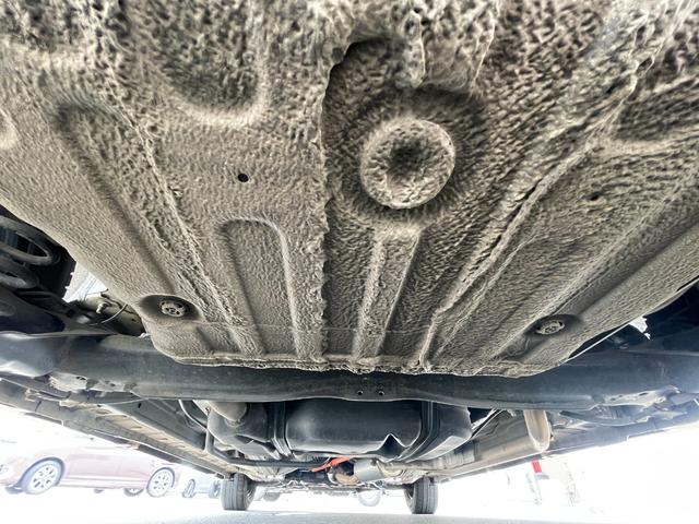 フリードハイブリッド ジャストセレクション　社外ナビ　ＴＶ　ＤＶＤ　エンスタ　ＥＴＣ　スマートキー　片側パワースライドドア　ＨＩＤライト　７人乗　横滑り防止装置　内外装クリーニング済（47枚目）