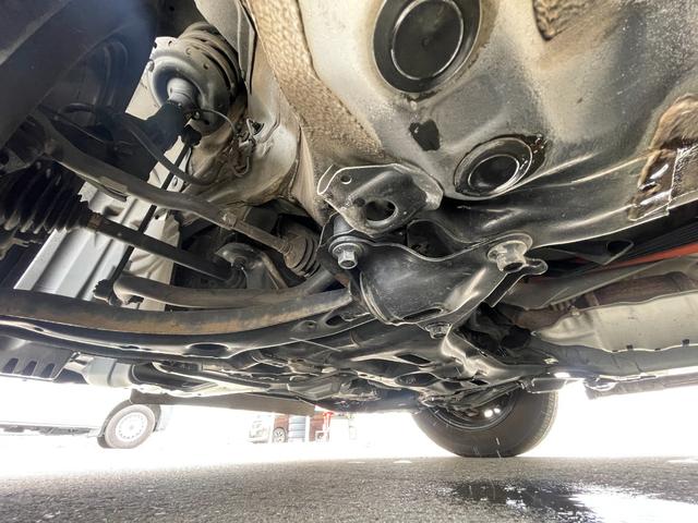 フリードハイブリッド ジャストセレクション　社外ナビ　ＴＶ　ＤＶＤ　エンスタ　ＥＴＣ　スマートキー　片側パワースライドドア　ＨＩＤライト　７人乗　横滑り防止装置　内外装クリーニング済（48枚目）