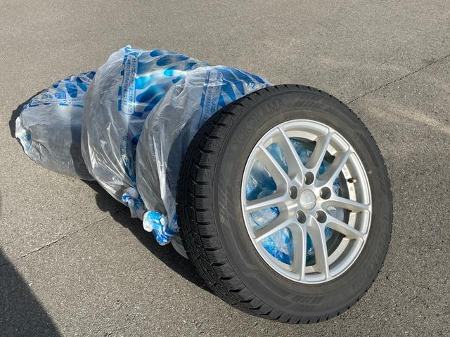 プリウスアルファ Ｇ　ＬＥＤヘッドライト　純正ナビ　ワンセグＴＶ　Ｂｌｕｅｔｏｏｔｈ　バックカメラ　ＥＴＣ　スマートキー　フォグランプ　クルーズコントロール　オートエアコン　内外装クリーニング済（15枚目）