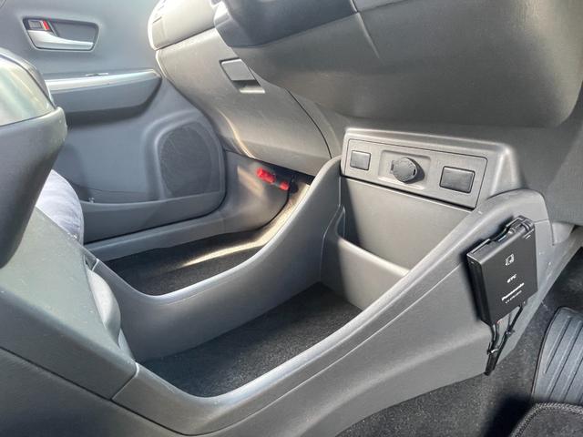 プリウスアルファ Ｇ　ＬＥＤヘッドライト　純正ナビ　ワンセグＴＶ　Ｂｌｕｅｔｏｏｔｈ　バックカメラ　ＥＴＣ　スマートキー　フォグランプ　クルーズコントロール　オートエアコン　内外装クリーニング済（26枚目）