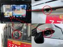 クルマの前後左右４カ所にカメラを設置。クルマを真上から見たような俯瞰の映像などをモニターに映し出す「全方位モニタ」。運転席から見えにくい場所を画面上で確認でき、狭い場所での駐車も安心。