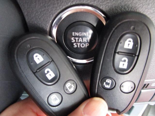 スペーシア Ｘ　４ＷＤ　衝突軽減ブレーキ　ポータブルナビ　ケンウッドＣＤＵＳＢデッキ　ＥＴＣ　ドライブレコーダー　両側パワースライドドア　ディスチャージヘッドランプ　シートヒーター　プッシュスタート（12枚目）