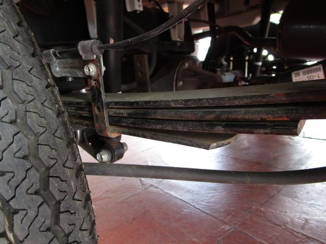 スーパーキャリイ Ｌ　４ＷＤ　衝突軽減ブレーキ　カロッツェリアＣＤデッキ　ライトレベライザー　横滑り防止装置　ゲートプロテクター　荷台マット　作業灯　運転席助手席エアバック　ＡＢＳ　エアコン　パワステ　取扱説明書（27枚目）