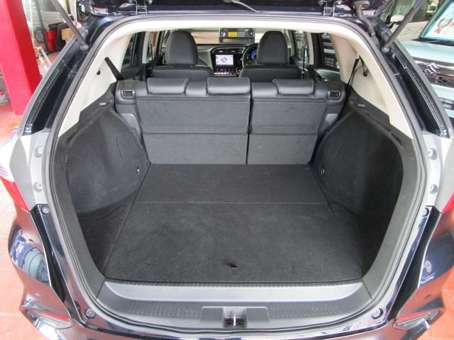 シャトル ハイブリッドＸスタイルエディション　４ＷＤ　衝突軽減ブレーキ　ギャザーズナビ　フルセグ　Ｂｌｕｅｔｏｏｔｈ　バックカメラ　ＥＴＣ　クルーズコントロール　プッシュスタート　ＬＥＤヘッドランプ　オートエアコン　シートリフター　スマートキー（22枚目）