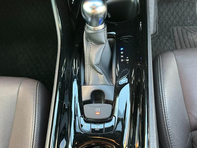 Ｃ－ＨＲ Ｇ－Ｔ　４ＷＤターボ　モデリスタフルエアロ　純正８インチナビ　バックカメラ　ＥＴＣ　Ｂｌｕｅｔｏｏｔｈ　ドライブレコーダー　クルーズコントロール　純正１８インチアルミ　オートハイビーム　前席シートヒーター（18枚目）