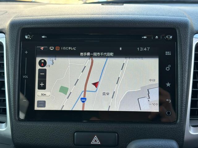 スペーシア Ｇリミテッド　４ＷＤ　デュアルカメラブレーキサポート　左側パワースライドドア　全方位カメラ　純正ナビ　Ｂｌｕｅｔｏｏｔｈ　前席シートヒーター　ミラーヒーター　横滑り防止　車線逸脱　ライトレベライザー　キーフリー（4枚目）