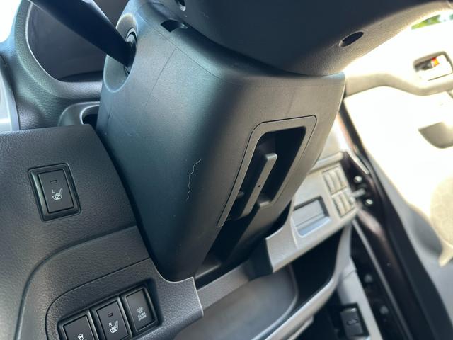 スペーシア Ｇリミテッド　４ＷＤ　デュアルカメラブレーキサポート　左側パワースライドドア　全方位カメラ　純正ナビ　Ｂｌｕｅｔｏｏｔｈ　前席シートヒーター　ミラーヒーター　横滑り防止　車線逸脱　ライトレベライザー　キーフリー（12枚目）