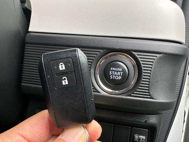 スペーシア ハイブリッドＧ　ハイブリッド４ＷＤ　衝突軽減ブレーキ　社外ＣＤオーディオ　車線逸脱　横滑り防止装置　アイドリングストップ　セキュリティアラーム　ライトレベライザー　パワーモード　シートヒーター　ミラーヒーター（13枚目）