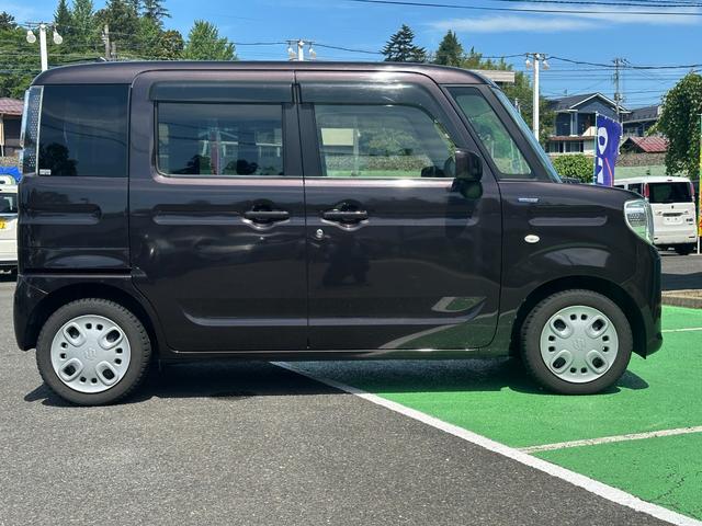 スペーシア ハイブリッドＧ　ハイブリッド４ＷＤ　ワンオーナー　社外ナビ　ＤＶＤ再生可能　フルセグＴＶ　シートヒーター　ＰＷＲスイッチ　横滑り防止装置　ミラーヒーター　シートヒーター　アイドリングストップ　ライトレベライザー（17枚目）