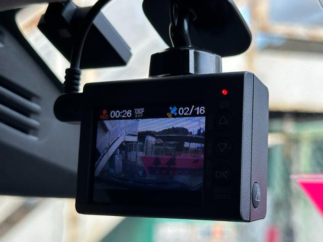 ワゴンRスティングレー ハイブリッドT 4WDターボ スズキセーフティ 社外ナビゲーション Bluetooth 社外ドライブレコーダー ヘッドアップディスプレー クルーズコントロール ETC 前席シートヒーター 純正15インチアルミ(5枚目)