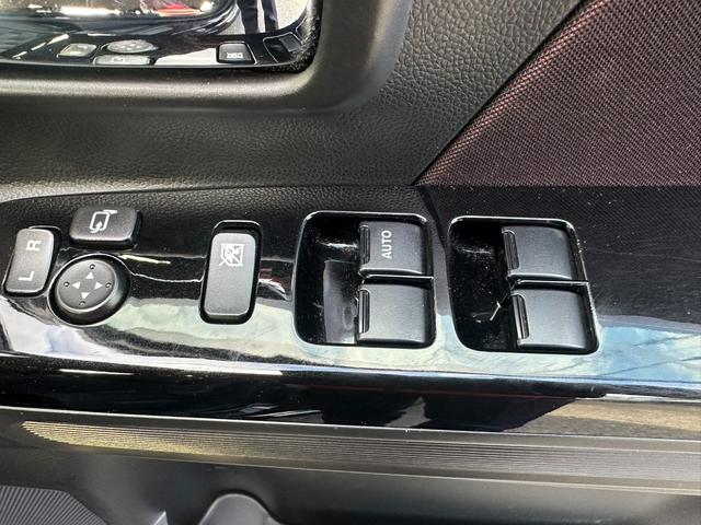 ワゴンRスティングレー ハイブリッドT 4WDターボ スズキセーフティ 社外ナビゲーション Bluetooth 社外ドライブレコーダー ヘッドアップディスプレー クルーズコントロール ETC 前席シートヒーター 純正15インチアルミ(22枚目)