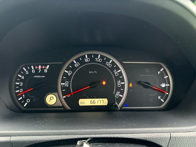 ノア Ｘ　４ＷＤ　衝突軽減ブレーキ　両側パワースライドドア　社外ナビゲーション　フリップダウンモニター　ＤＶＤ再生可能　Ｂｌｕｅｔｏｏｔｈ　バックカメラ　ＥＴＣ　社外エンジンスターター　ワイパーデアイサー（11枚目）