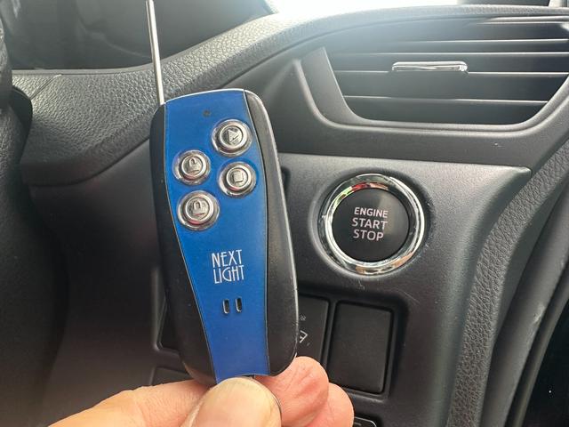 ノア Ｘ　４ＷＤ　衝突軽減ブレーキ　両側パワースライドドア　社外ナビゲーション　フリップダウンモニター　ＤＶＤ再生可能　Ｂｌｕｅｔｏｏｔｈ　バックカメラ　ＥＴＣ　社外エンジンスターター　ワイパーデアイサー（14枚目）