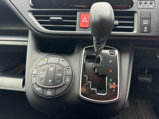 ノア Ｘ　４ＷＤ　衝突軽減ブレーキ　両側パワースライドドア　社外ナビゲーション　フリップダウンモニター　ＤＶＤ再生可能　Ｂｌｕｅｔｏｏｔｈ　バックカメラ　ＥＴＣ　社外エンジンスターター　ワイパーデアイサー（21枚目）