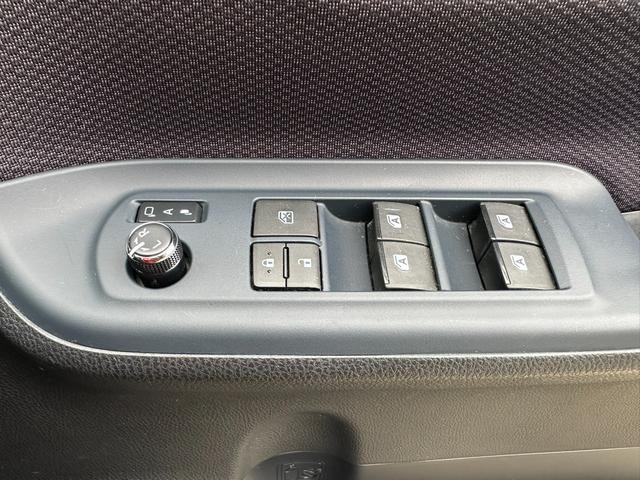 ノア Ｘ　４ＷＤ　衝突軽減ブレーキ　両側パワースライドドア　社外ナビゲーション　フリップダウンモニター　ＤＶＤ再生可能　Ｂｌｕｅｔｏｏｔｈ　バックカメラ　ＥＴＣ　社外エンジンスターター　ワイパーデアイサー（22枚目）