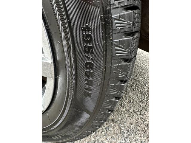 ノア Ｘ　４ＷＤ　衝突軽減ブレーキ　両側パワースライドドア　社外ナビゲーション　フリップダウンモニター　ＤＶＤ再生可能　Ｂｌｕｅｔｏｏｔｈ　バックカメラ　ＥＴＣ　社外エンジンスターター　ワイパーデアイサー（43枚目）